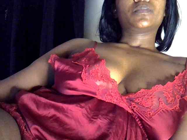 LAYLAAH webcam