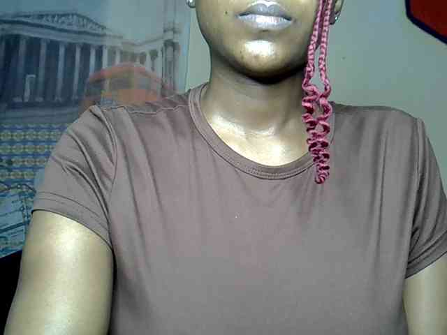 LAYLAAH webcam