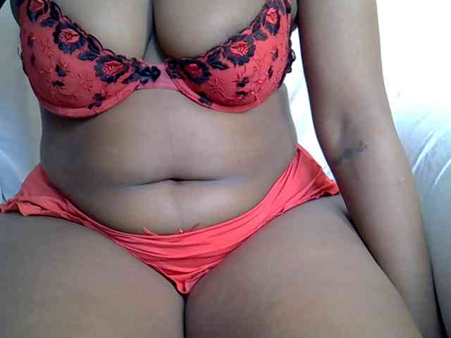 LAYLAAH webcam