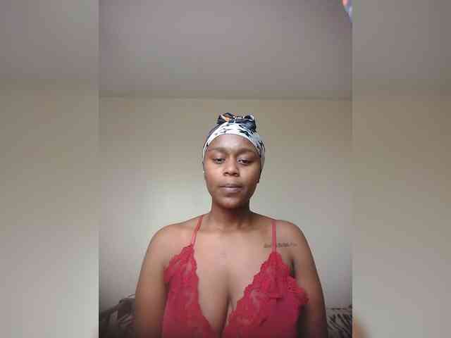 LAYLAAH webcam