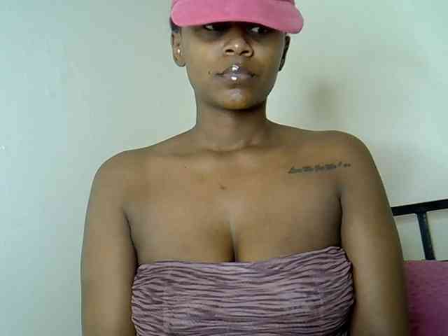 LAYLAAH webcam