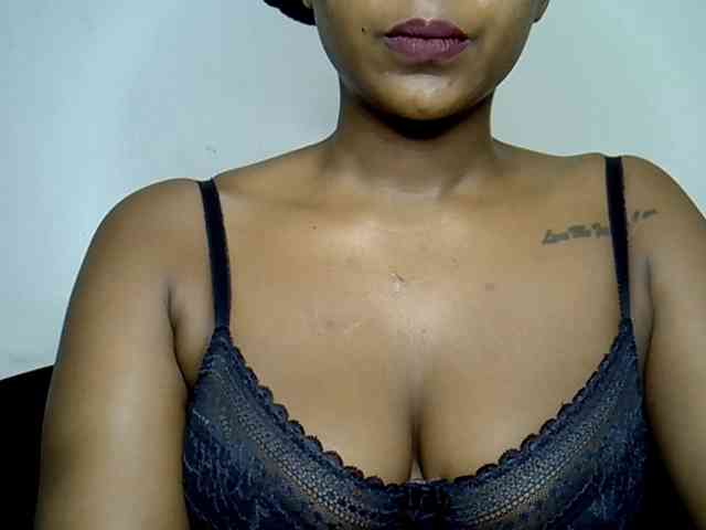 Model: SquirtLaylaah