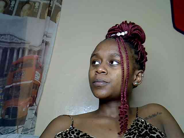 LAYLAAH webcam