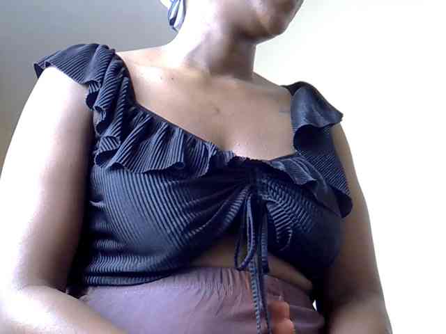 LAYLAAH webcam
