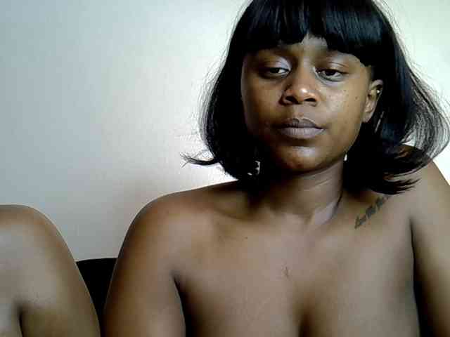 LAYLAAH webcam