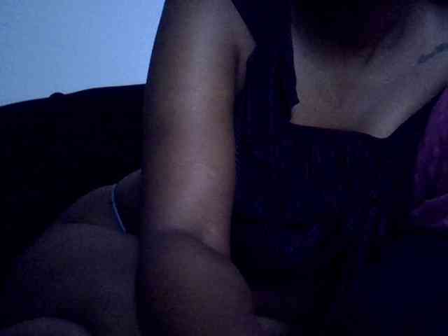 LAYLAAH webcam
