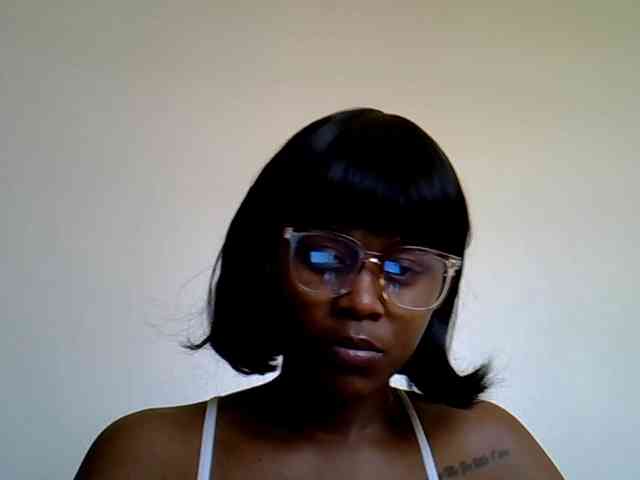 LAYLAAH webcam