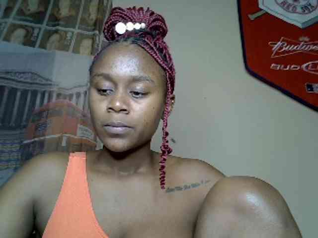 LAYLAAH webcam