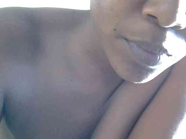 LAYLAAH webcam