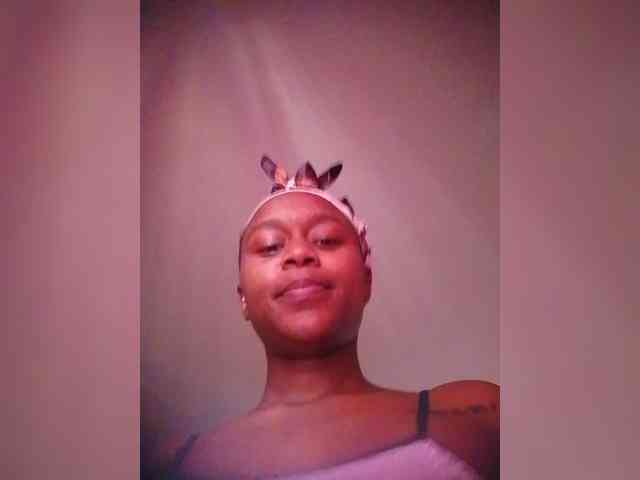 LAYLAAH webcam