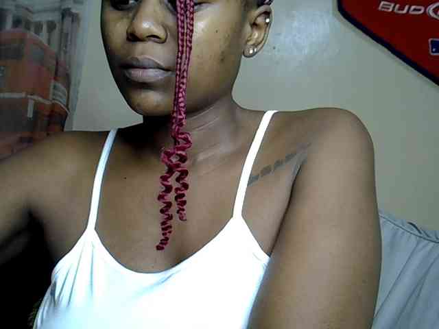 LAYLAAH webcam