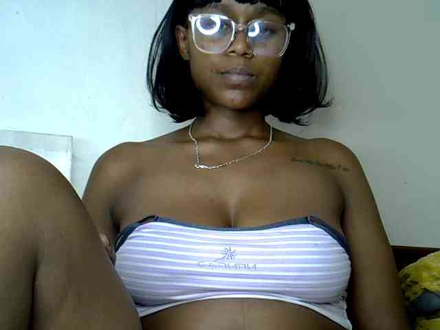 LAYLAAH webcam