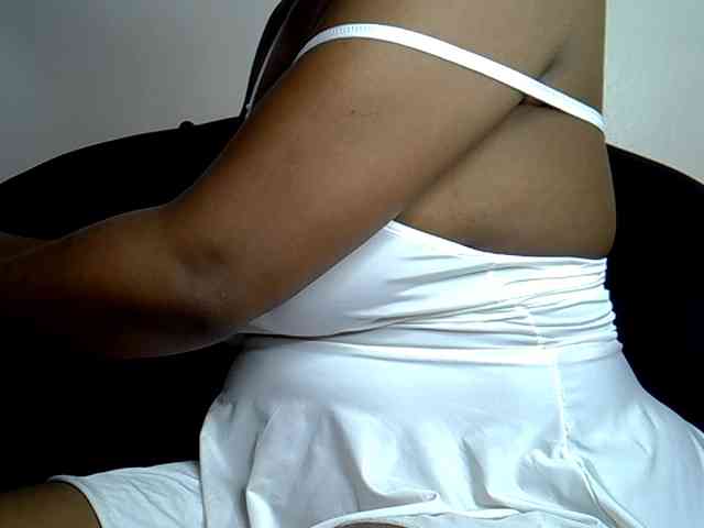 LAYLAAH webcam