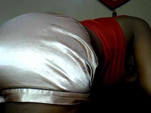 LAYLAAH webcam