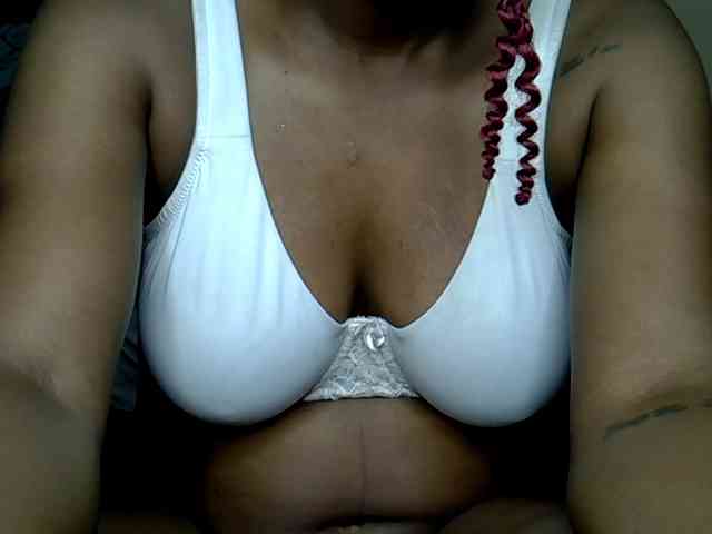 Modella: LAYLAAH