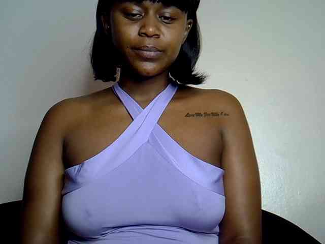 LAYLAAH webcam