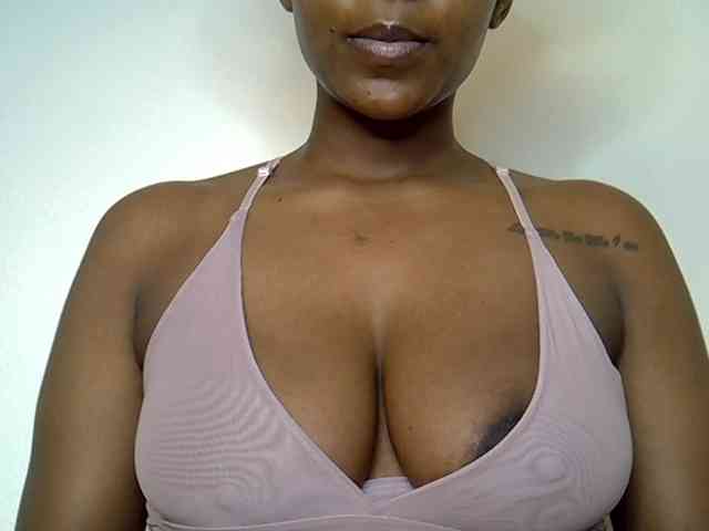 LAYLAAH webcam