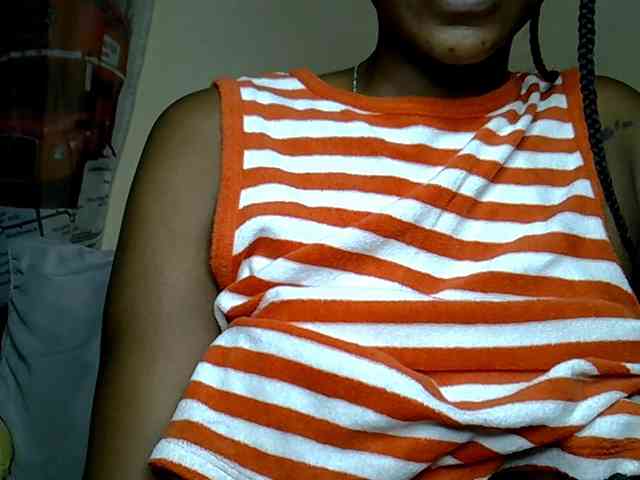 LAYLAAH webcam