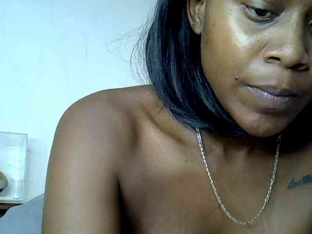 LAYLAAH webcam