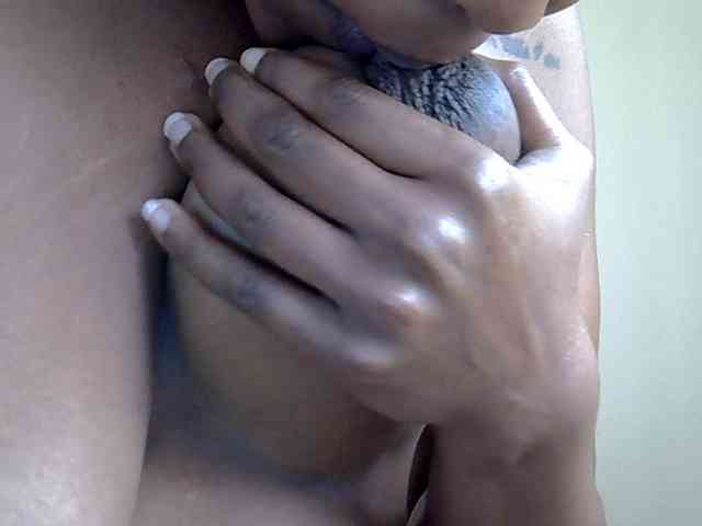 LAYLAAH webcam