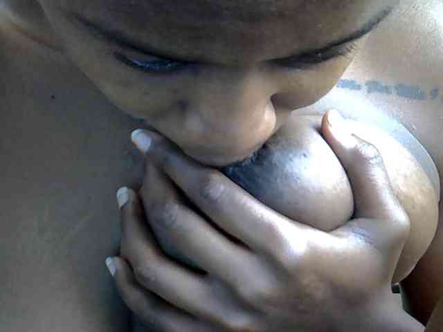 LAYLAAH webcam