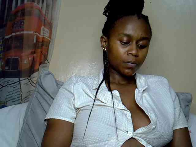LAYLAAH webcam