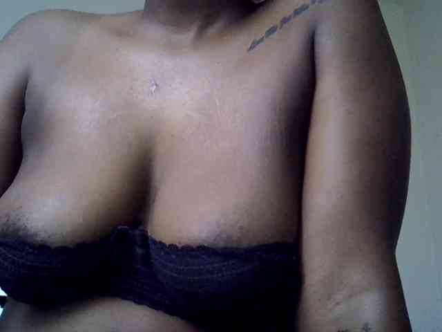 LAYLAAH webcam