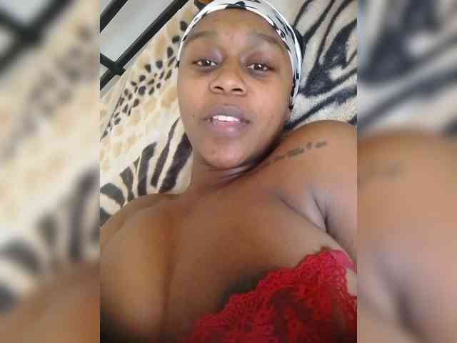 LAYLAAH webcam