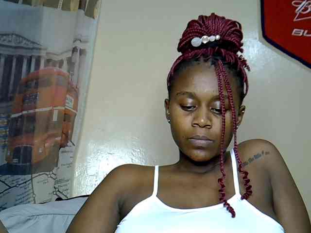 LAYLAAH webcam