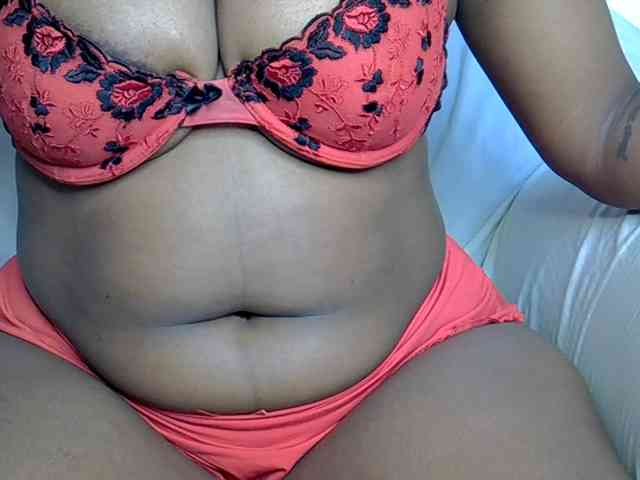 LAYLAAH webcam
