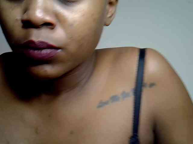 Model: SquirtLaylaah