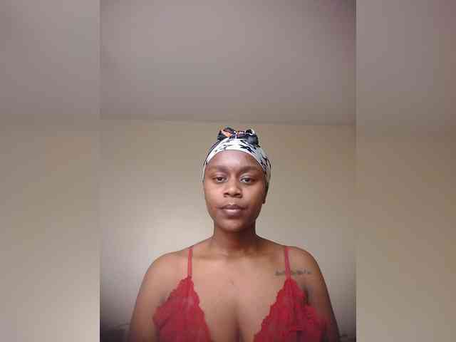 LAYLAAH webcam