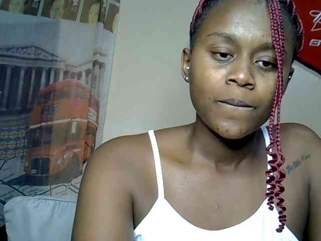 LAYLAAH webcam
