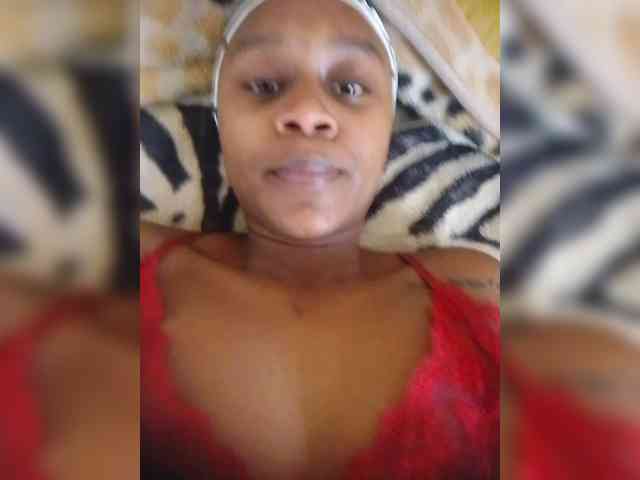 LAYLAAH webcam