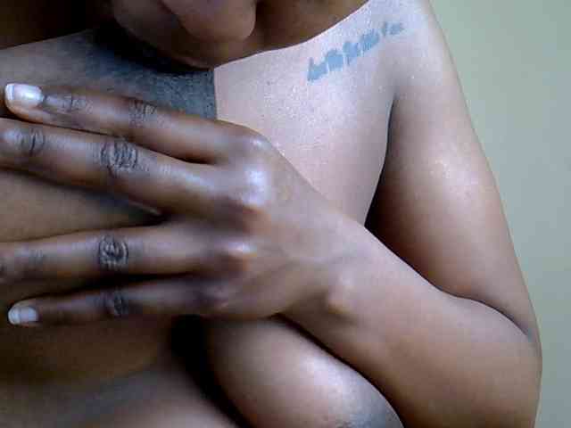 LAYLAAH webcam