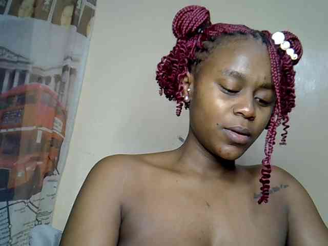 LAYLAAH webcam