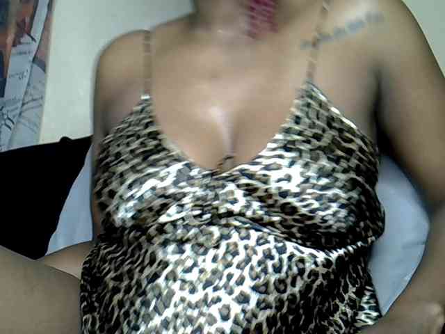 LAYLAAH webcam