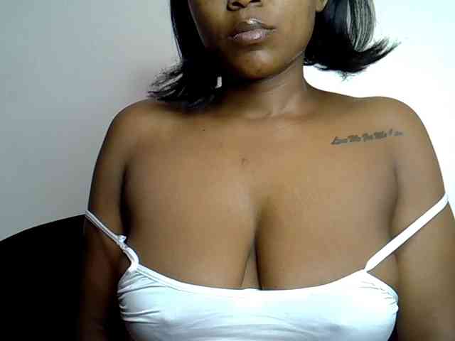 LAYLAAH webcam
