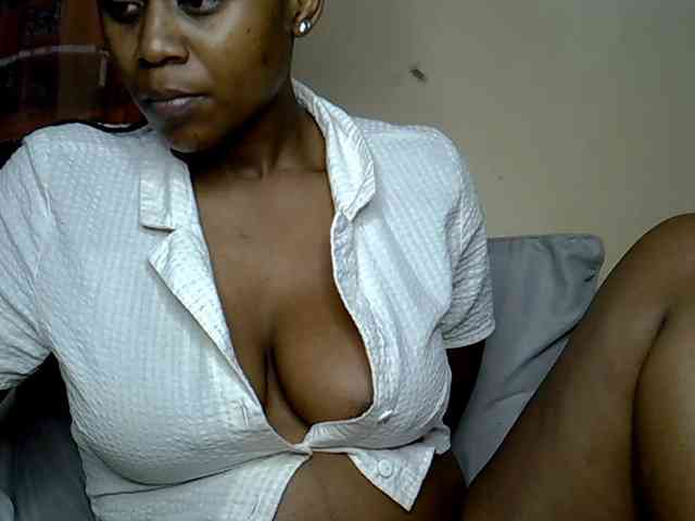 LAYLAAH webcam