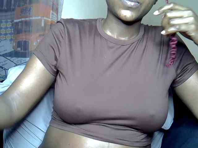 LAYLAAH webcam