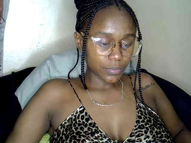 LAYLAAH webcam