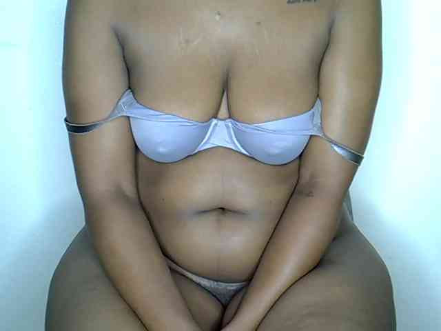 Model: SquirtLaylaah