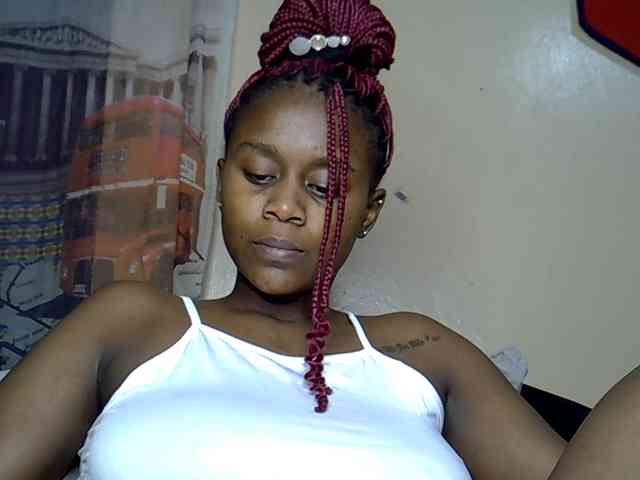 LAYLAAH webcam