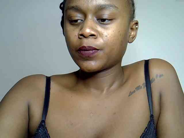 Model: SquirtLaylaah
