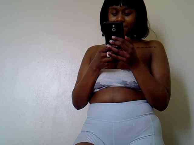 LAYLAAH webcam