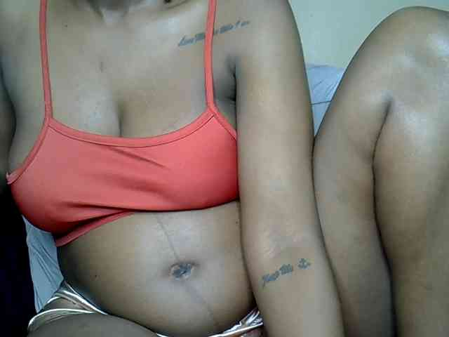 LAYLAAH webcam