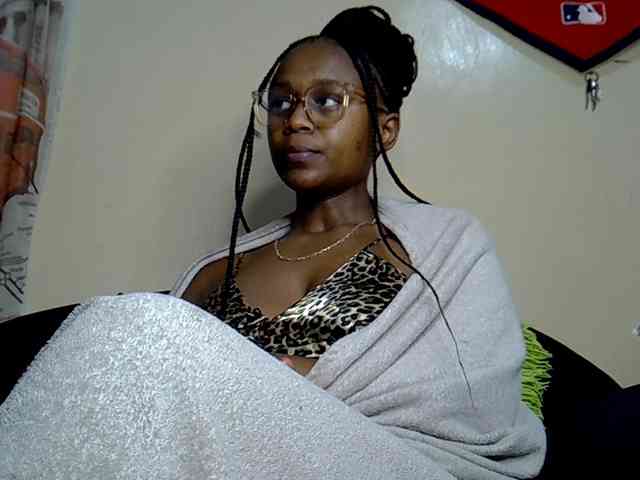 LAYLAAH webcam