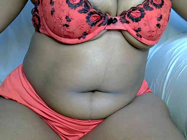 LAYLAAH webcam