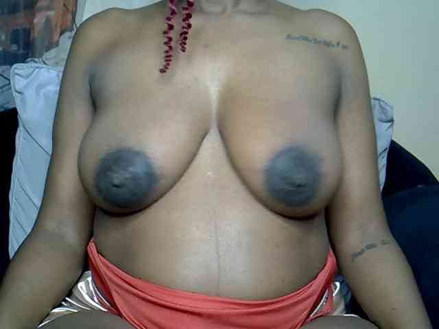 LAYLAAH webcam