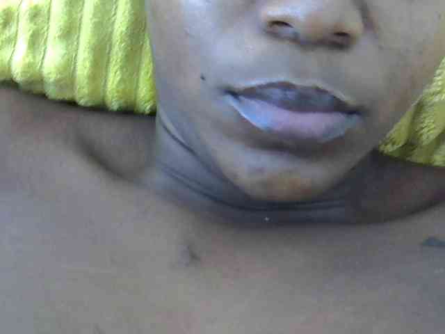 LAYLAAH webcam